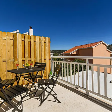 Stunning In Okrug Gornji Apartman *