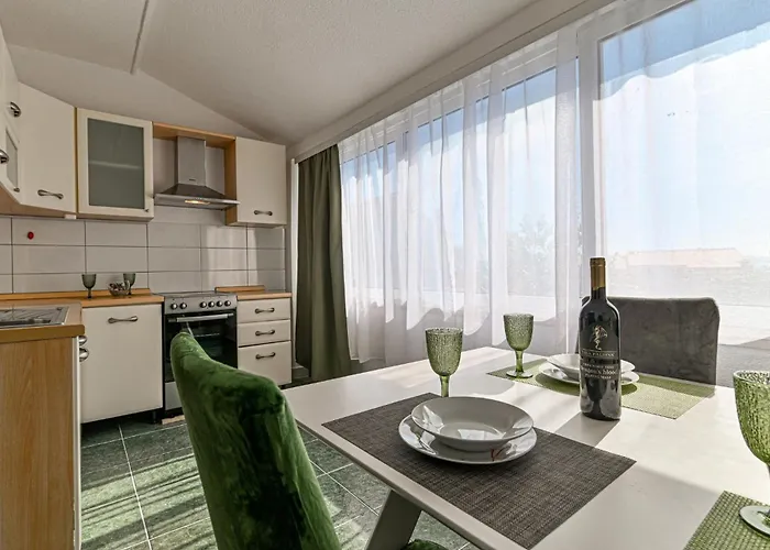 Appartement Stunning In Okrug Gornji