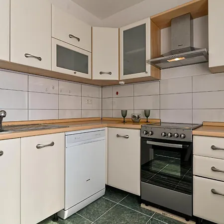 Stunning In Okrug Gornji *