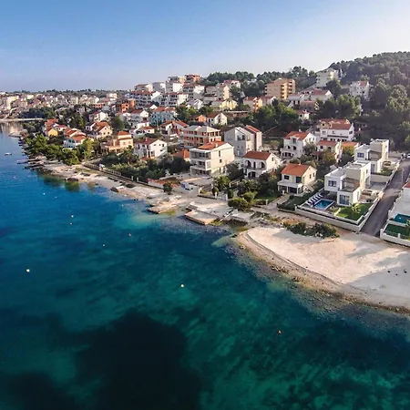 Lovely In Okrug Gornji With Wifi * Trogir